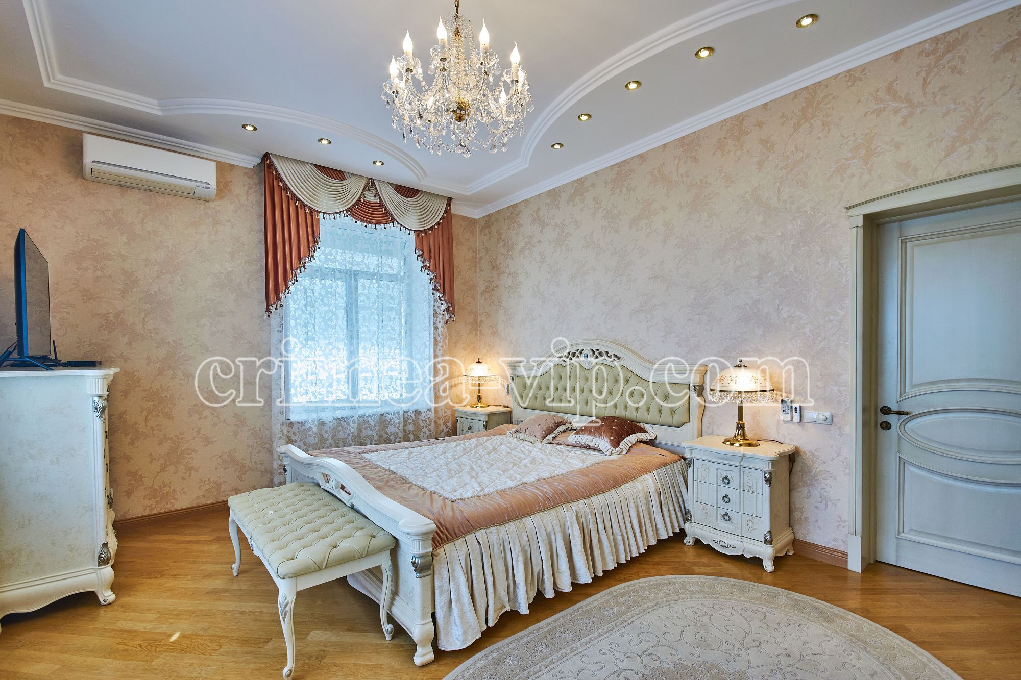 ПН-888. Продажа эксклюзивной квартиры в Севастополе